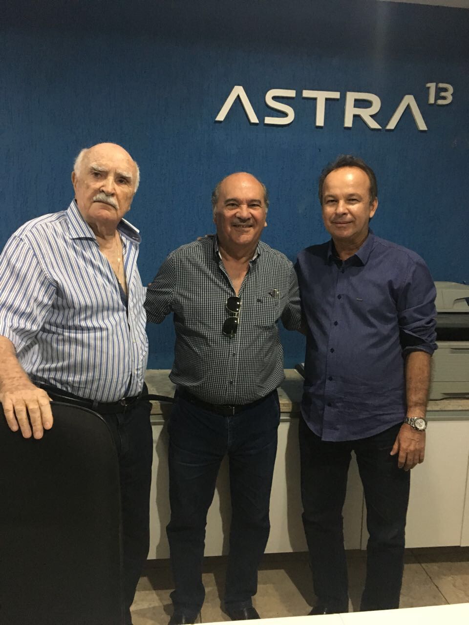 Presidente da Astra, Sérgio Teixeira, recebe Wilson Braga e Chico Franca em visita de cortesia 